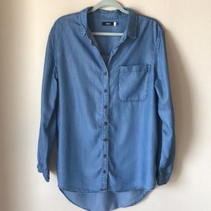 BDG Denim Button Up Size Large - Urban Outfitters